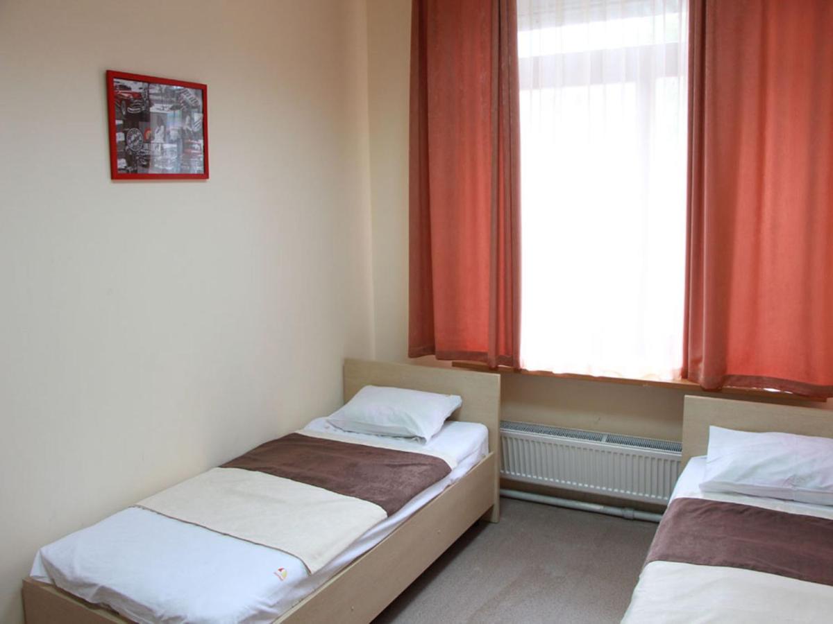 Hostel Podolski Plus Κίεβο Εξωτερικό φωτογραφία