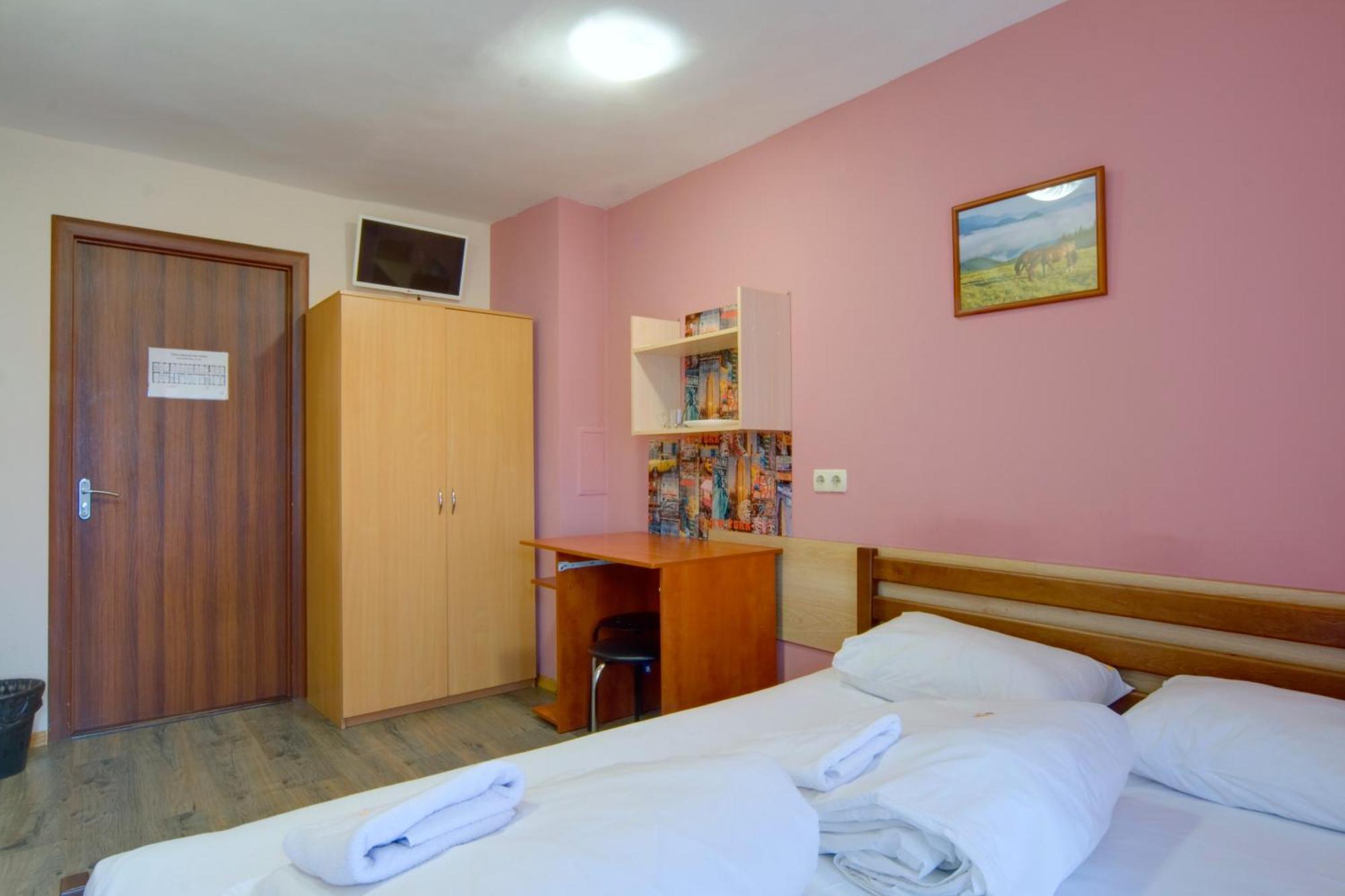 Hostel Podolski Plus Κίεβο Εξωτερικό φωτογραφία