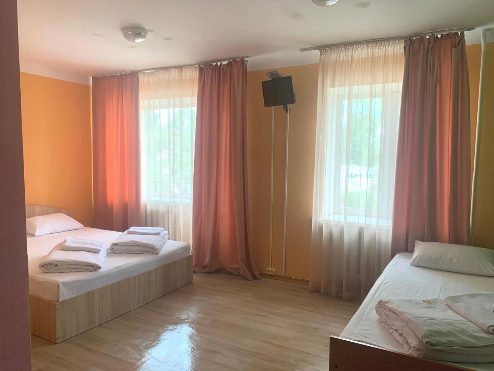 Hostel Podolski Plus Κίεβο Εξωτερικό φωτογραφία